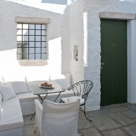 The Cypress House * Naousa (Paros)
